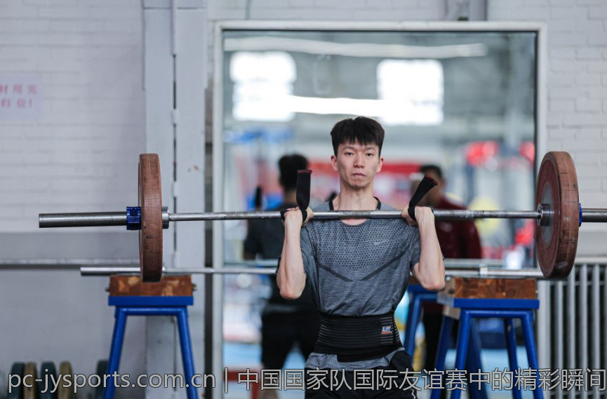 羽毛球比赛中的战术策略解析